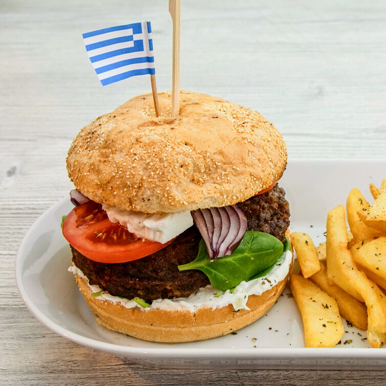 Greek burger con feta y patatas